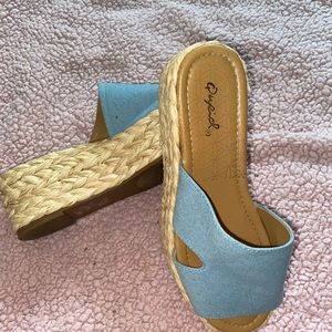 Qupid platform sandals